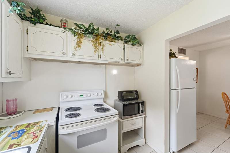 1 bedroom Condominium at 80 Harwood H, Harwood H Condo, Deerfield Beach — photo 4