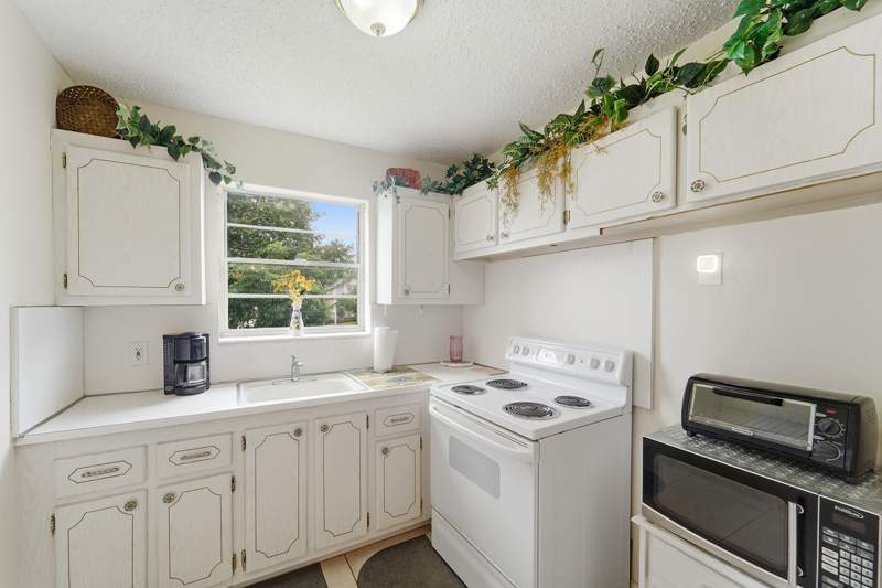 1 bedroom Condominium at 80 Harwood H, Harwood H Condo, Deerfield Beach — photo 3