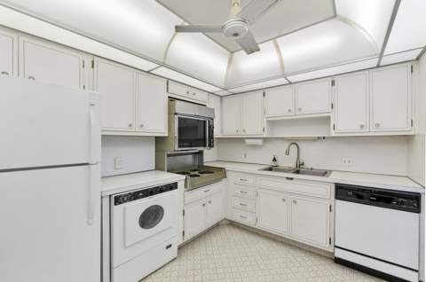 1500 S Ocean Boulevard #1101, Lauderdale-By-The-Sea FL - photo 11 of 32