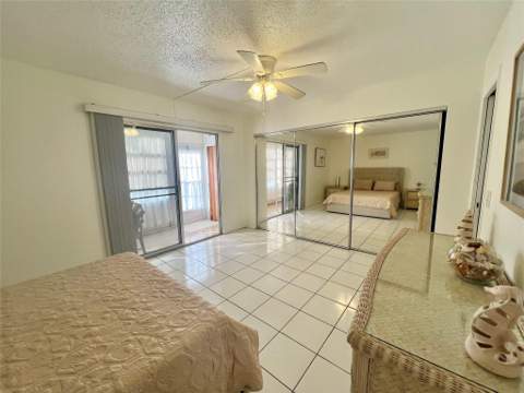 266 Oakridge P #266, Deerfield Beach FL - photo 10 of 34