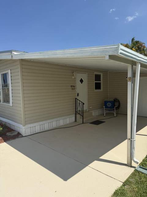 463 Onyx Way, Jensen Beach FL - photo 6 of 41