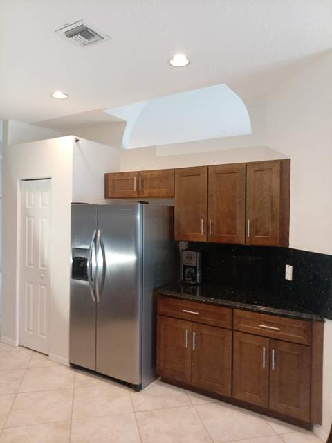 3945 Diamond Chip Court, Wellington FL - photo 11 of 41