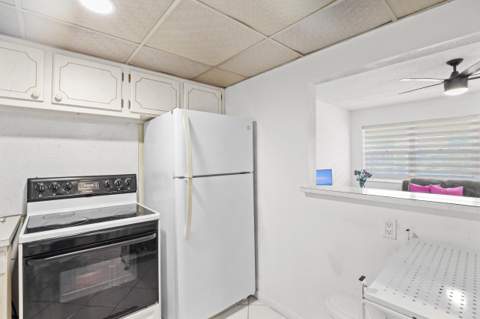 215 Sheffield I, West Palm Beach FL - photo 7 of 26