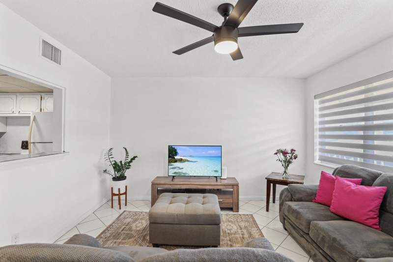 1 bedroom Condominium at 215 Sheffield I, Sheffield Condos A To Q, West Palm Beach — photo 4