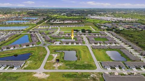 1714 Celebration Drive, Fort Pierce FL - photo 7 of 32