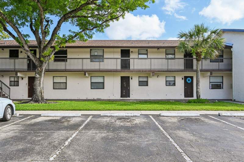 2 bedroom Condominium at 6001 Shakerwood Circle #203, Shaker Woods Village, Tamarac — photo 3