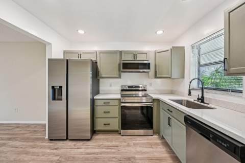 6001 Shakerwood Circle #203, Tamarac FL - photo 8 of 31