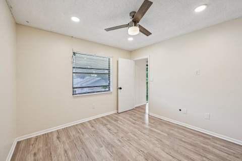 6001 Shakerwood Circle #203, Tamarac FL - photo 21 of 31