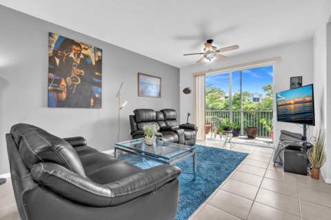 7735 Yardley Drive #305, Tamarac FL - photo 18 of 67