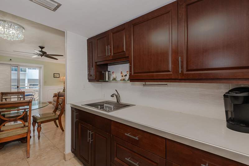 1 bedroom Co-Ownership at 2076 S Ocean Drive #207, Sea Edge Co-Op, Hallandale Beach — photo 2