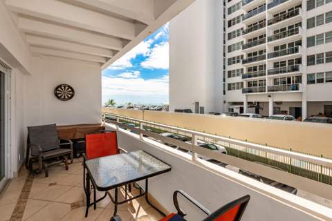 2076 S Ocean Drive #207, Hallandale Beach FL - photo 15 of 25