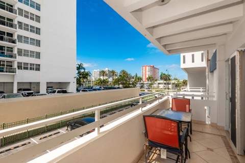 2076 S Ocean Drive #207, Hallandale Beach FL - photo 17 of 25