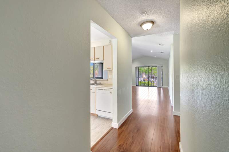 2 bedroom Condominium at 351 Club Circle #207, San Remo Golf & Tennis Club Condo, Boca Raton — photo 3