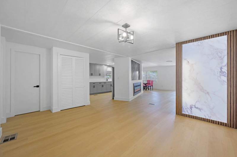 3 bedroom Mobile Home at 2721 SW 54th Street, Ravenswood Estates & Marinas, Fort Lauderdale — photo 4