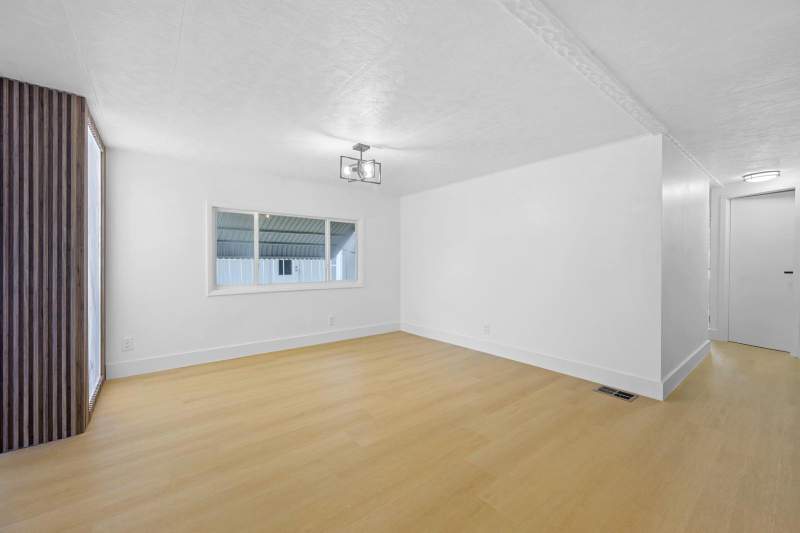 3 bedroom Mobile Home at 2721 SW 54th Street, Ravenswood Estates & Marinas, Fort Lauderdale — photo 5