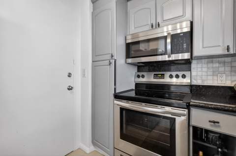 430 Golden Isles Drive #301, Hallandale Beach FL - photo 16 of 39