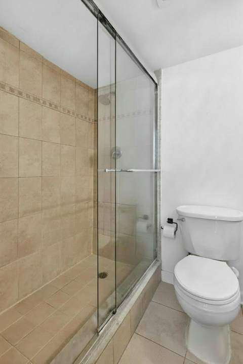 430 Golden Isles Drive #301, Hallandale Beach FL - photo 21 of 39