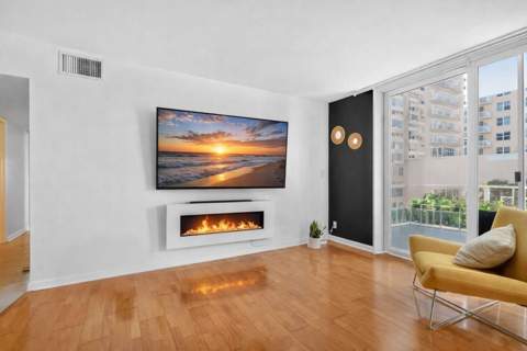 430 Golden Isles Drive #301, Hallandale Beach FL - photo 8 of 39