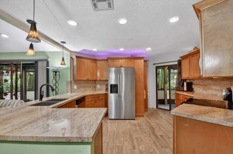 5155 Pine Drive, Boynton Beach FL - photo 15 of 83