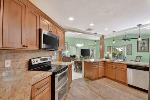 5155 Pine Drive, Boynton Beach FL - photo 19 of 83