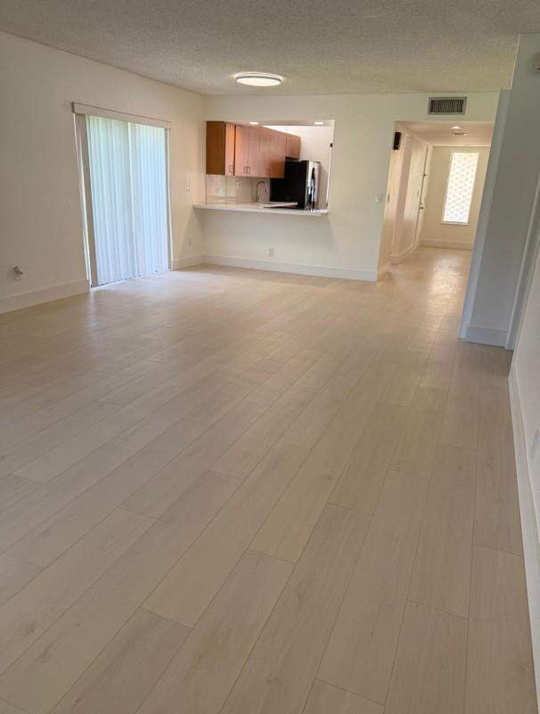 2 bedroom Condominium at 235 Lakeview Drive #104, Bonaventure Gardens, Weston — photo 4