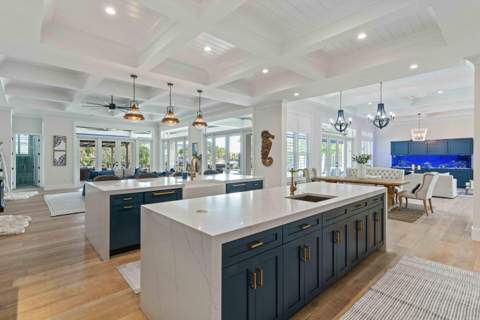 261 Old Jupiter Beach Road, Jupiter FL - photo 17 of 97