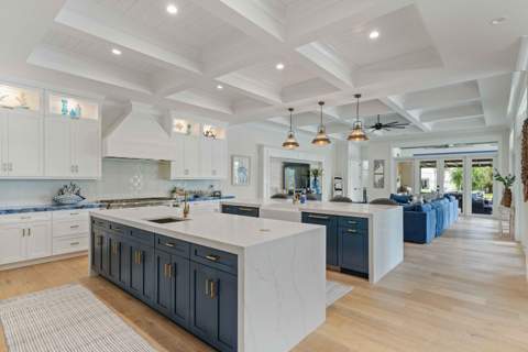 261 Old Jupiter Beach Road, Jupiter FL - photo 18 of 97