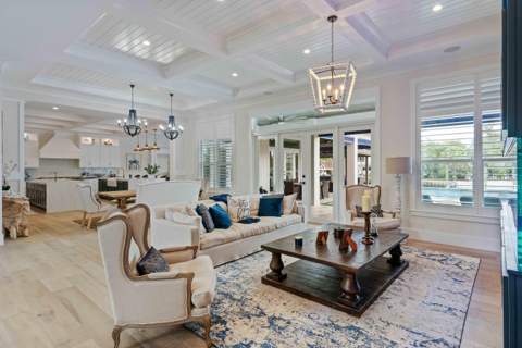 261 Old Jupiter Beach Road, Jupiter FL - photo 7 of 97