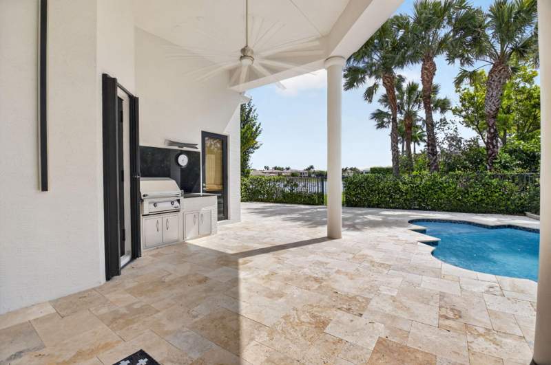 5 bedroom Single Family Residence at 17921 Villa Club Way, Oaks At Boca Raton 3, Boca Raton — photo 4