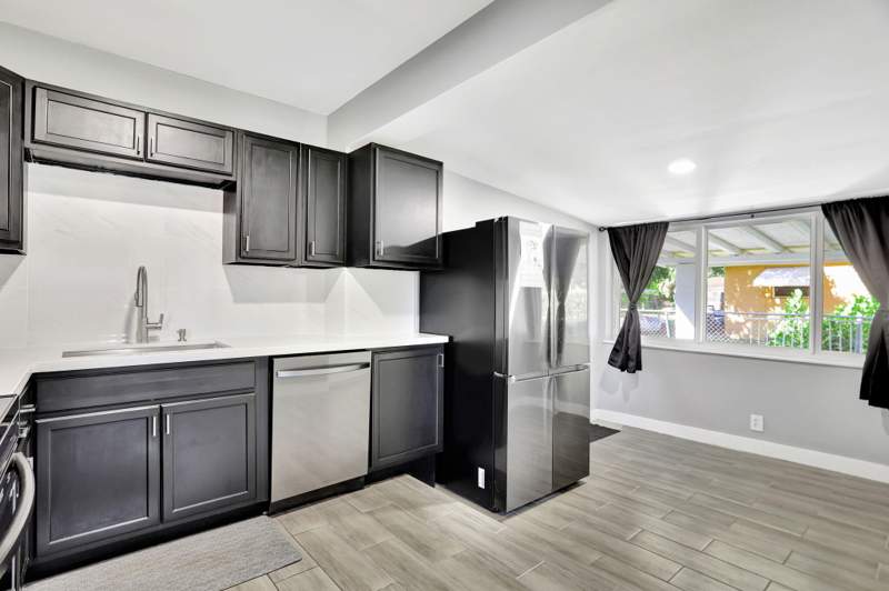 3 bedroom Single Family Residence at 3440 NW 8th Court, Sunrise Heights, Lauderhill — photo 3