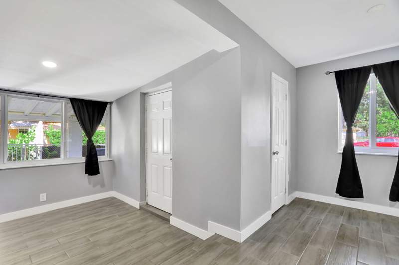 3 bedroom Single Family Residence at 3440 NW 8th Court, Sunrise Heights, Lauderhill — photo 4