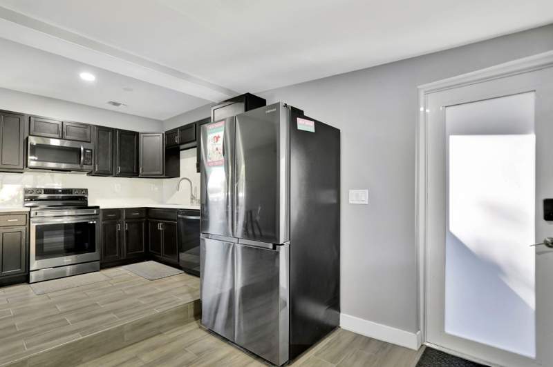 3 bedroom Single Family Residence at 3440 NW 8th Court, Sunrise Heights, Lauderhill — photo 5