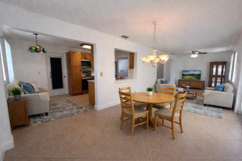 1902 SW 22nd Avenue, Boynton Beach FL - photo 15 of 23