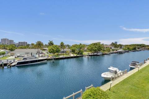 455 Paradise Isle Boulevard #305, Hallandale Beach FL - photo 24 of 30