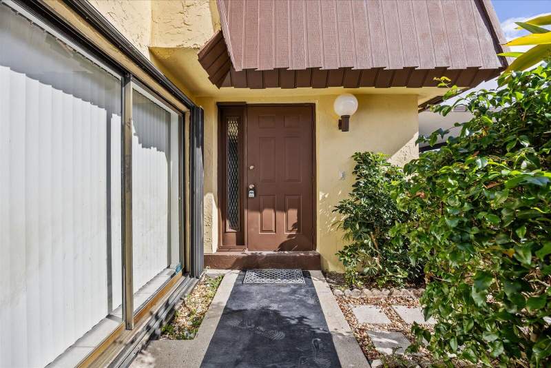 2 bedroom Townhouse at 3548 Gardens East Drive #B, Cedar Gardens Townhouses, Palm Beach Gardens — photo 4