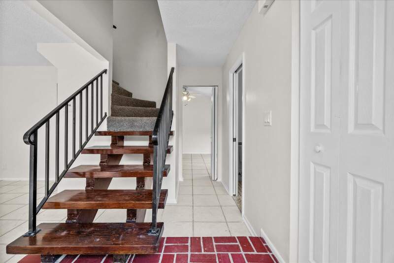 2 bedroom Townhouse at 3548 Gardens East Drive #B, Cedar Gardens Townhouses, Palm Beach Gardens — photo 5