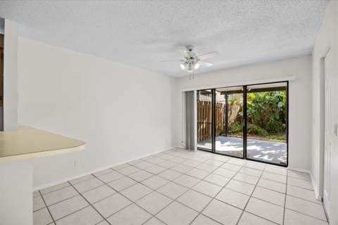 3548 Gardens East Drive #B, Palm Beach Gardens FL - photo 9 of 31