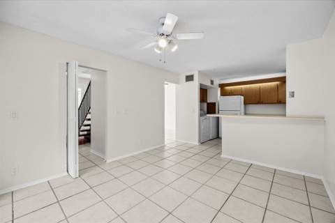 3548 Gardens East Drive #B, Palm Beach Gardens FL - photo 10 of 31