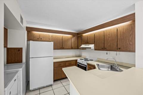 3548 Gardens East Drive #B, Palm Beach Gardens FL - photo 11 of 31