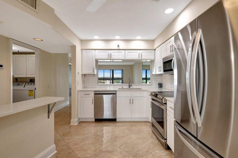 2 bedroom Condominium at 14460 Strathmore Lane #807, Huntington Lakes Sec One Condos, Delray Beach — photo 4