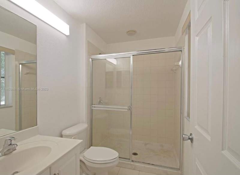 2 bedroom Townhouse at 6030 SW 19th Place, San Remo, North Lauderdale — photo 4