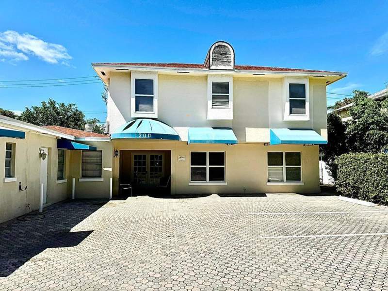 12 bedroom Single Family Residence at 1200 Surf Road, Yacht Harbour Estates, West Palm Beach — photo 3