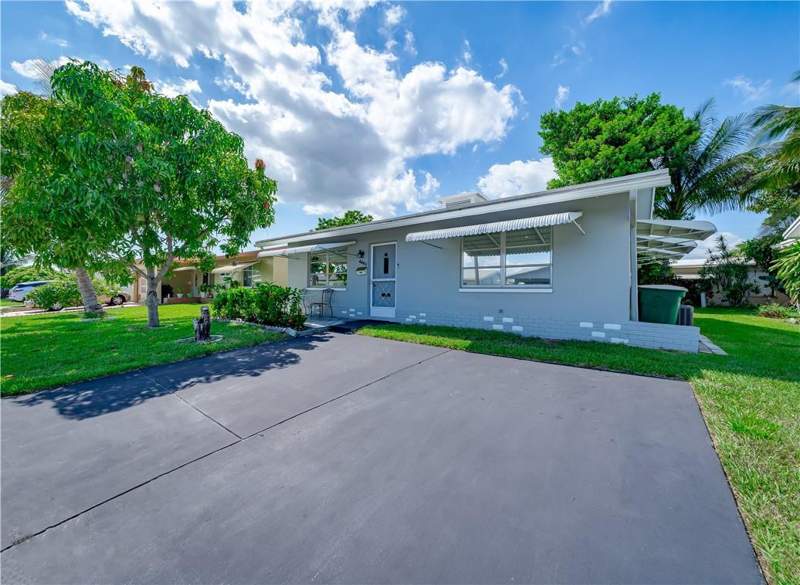 2 bedroom Single Family Residence at 4401 NW 47th Street, Mainlands Of Tamarac Lakes, Tamarac — photo 4