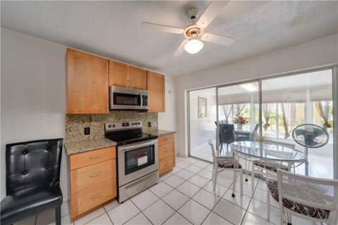 4401 NW 47th Street, Tamarac FL - photo 11 of 37