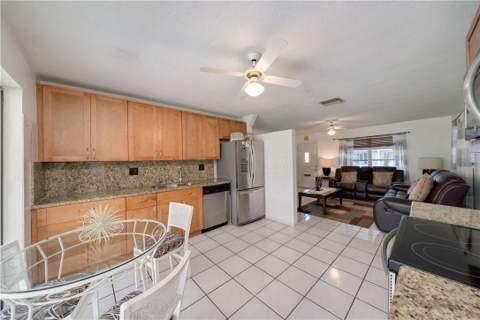4401 NW 47th Street, Tamarac FL - photo 12 of 37