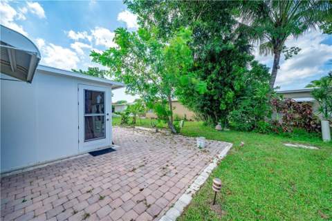 4401 NW 47th Street, Tamarac FL - photo 17 of 37
