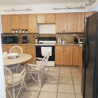 2 bedroom Condominium at 11142 Green Lake Drive #202, Green Lakes Condo 1 Thru 21 Or3248P1, Boynton Beach — photo 2