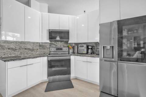 16423 Segovia Circle, Fort Lauderdale FL - photo 24 of 71