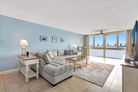 301 Lake Shore Drive #503, Lake Park FL - photo 9 of 36