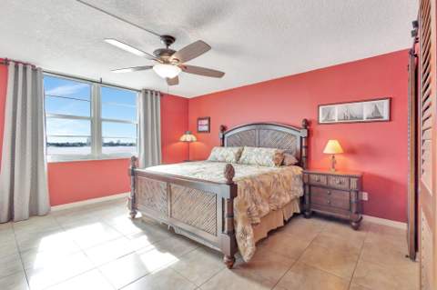 301 Lake Shore Drive #503, Lake Park FL - photo 20 of 36